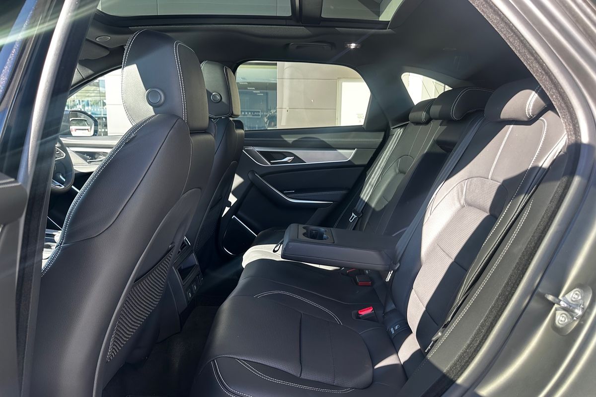 2024 Jaguar F-PACE PHEV P400e R-Dynamic SE 90th Anniversary Edition X761