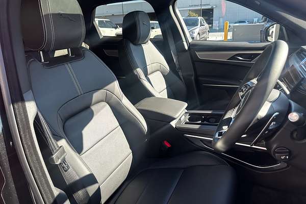 2024 Jaguar F-PACE PHEV P400e R-Dynamic SE 90th Anniversary Edition X761