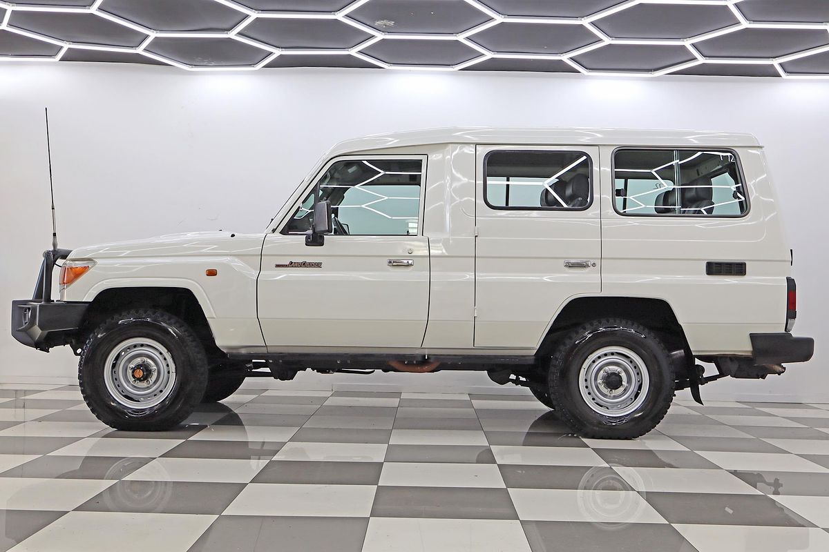 2013 Toyota Landcruiser WORKMATE TROOPCARRIE VDJ78R MY13