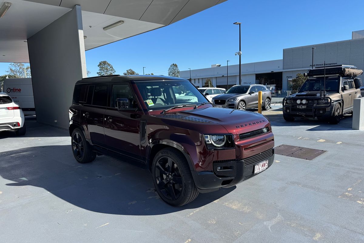 2024 Land Rover Defender 110 D350 Sedona Edition L663