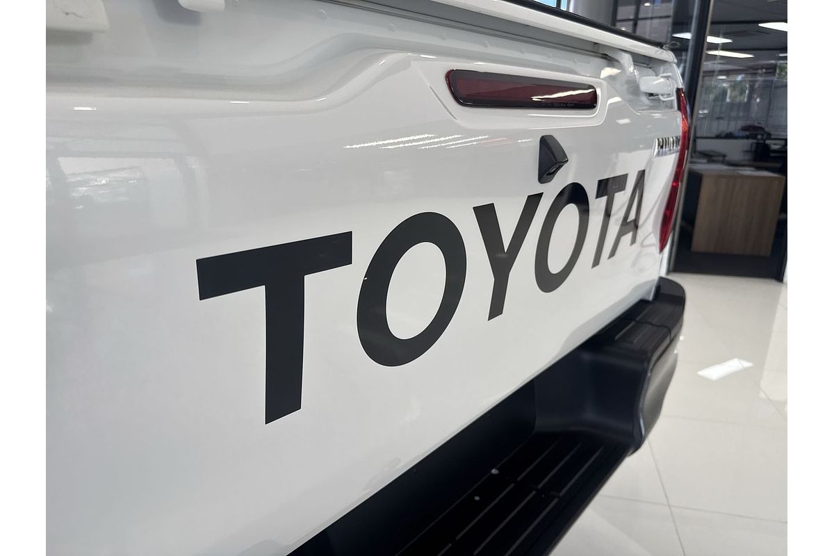 2018 Toyota Hilux Workmate GUN125R 4X4