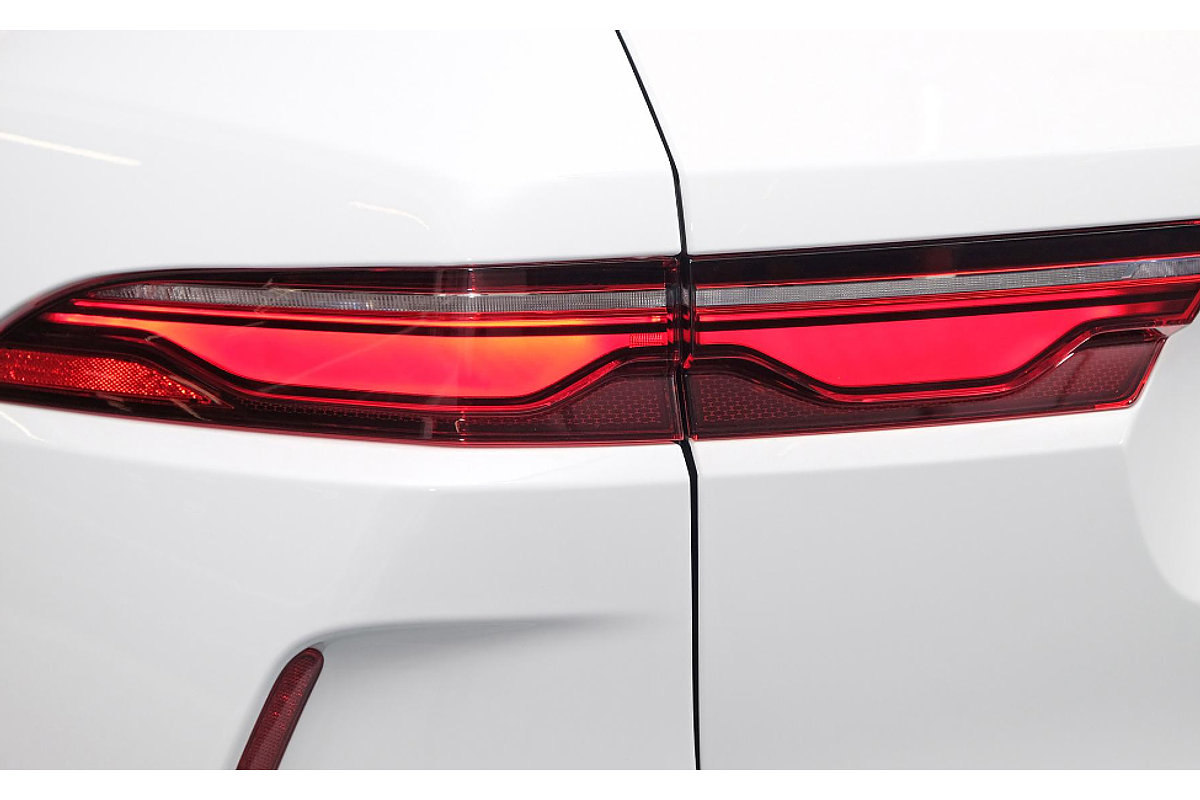 2024 Jaguar F-PACE SVR 575 Edition X761
