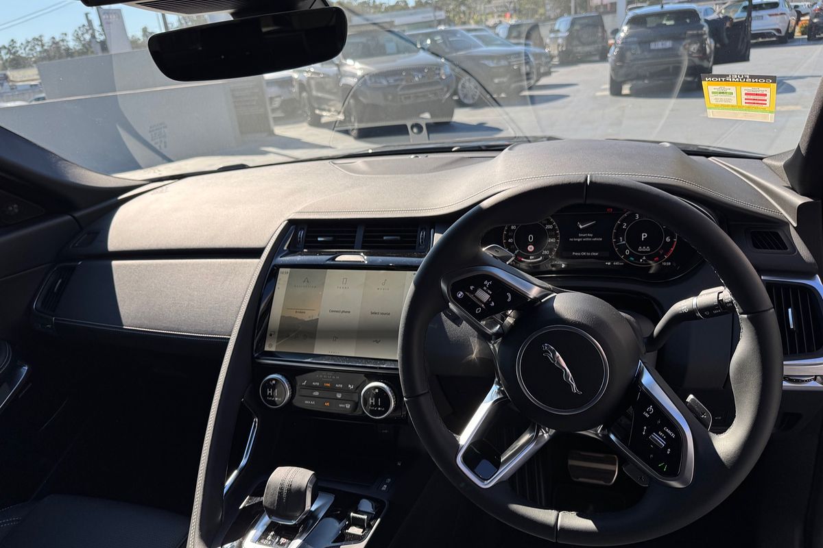 2024 Jaguar E-PACE P250 R-Dynamic SE X540