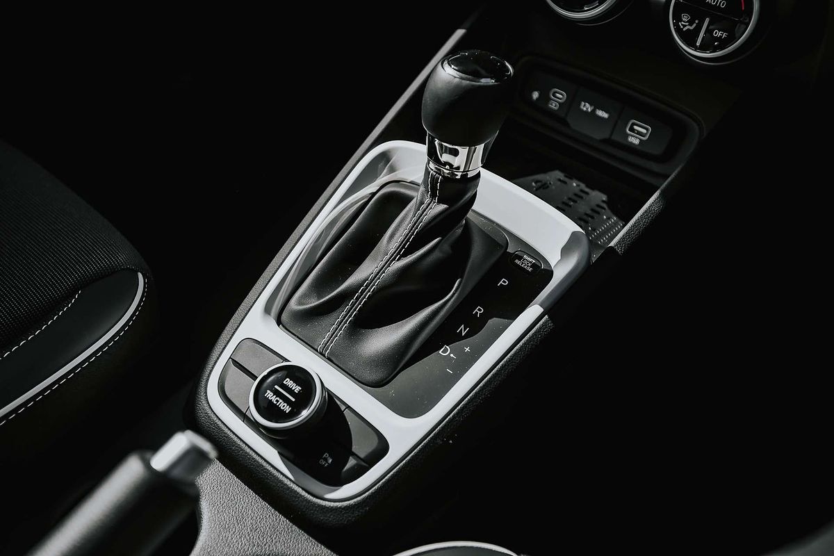 2024 Hyundai Venue Elite QX.V5