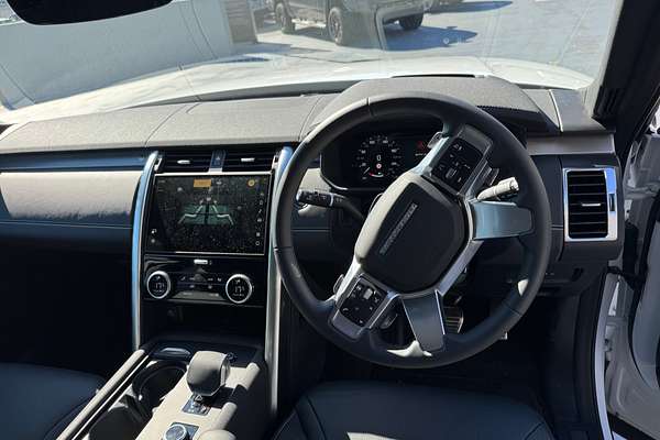 2024 Land Rover Discovery P360 Dynamic SE Series 5