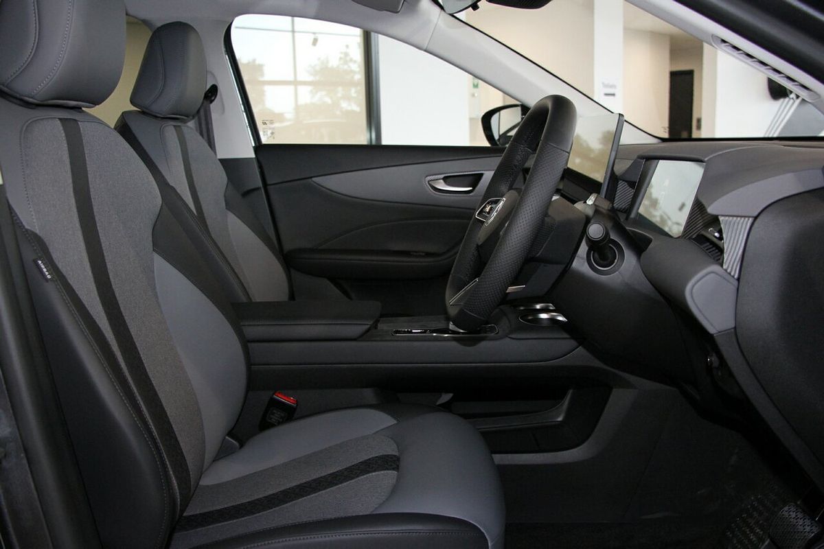 2025 MG MGS5 EV Essence 62 ZS3EM