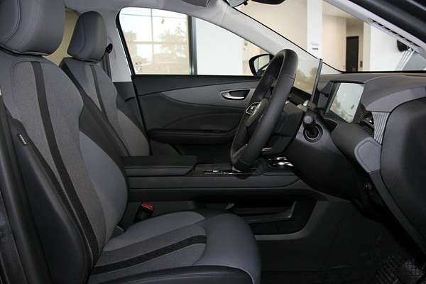 2025 MG MGS5 EV Essence 62 ZS3EM