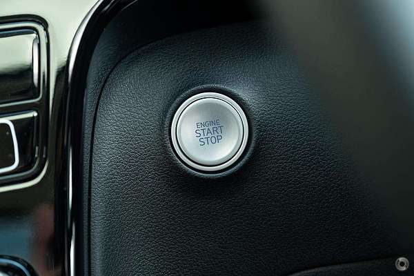 2025 Hyundai STARIA Highlander US4.V3