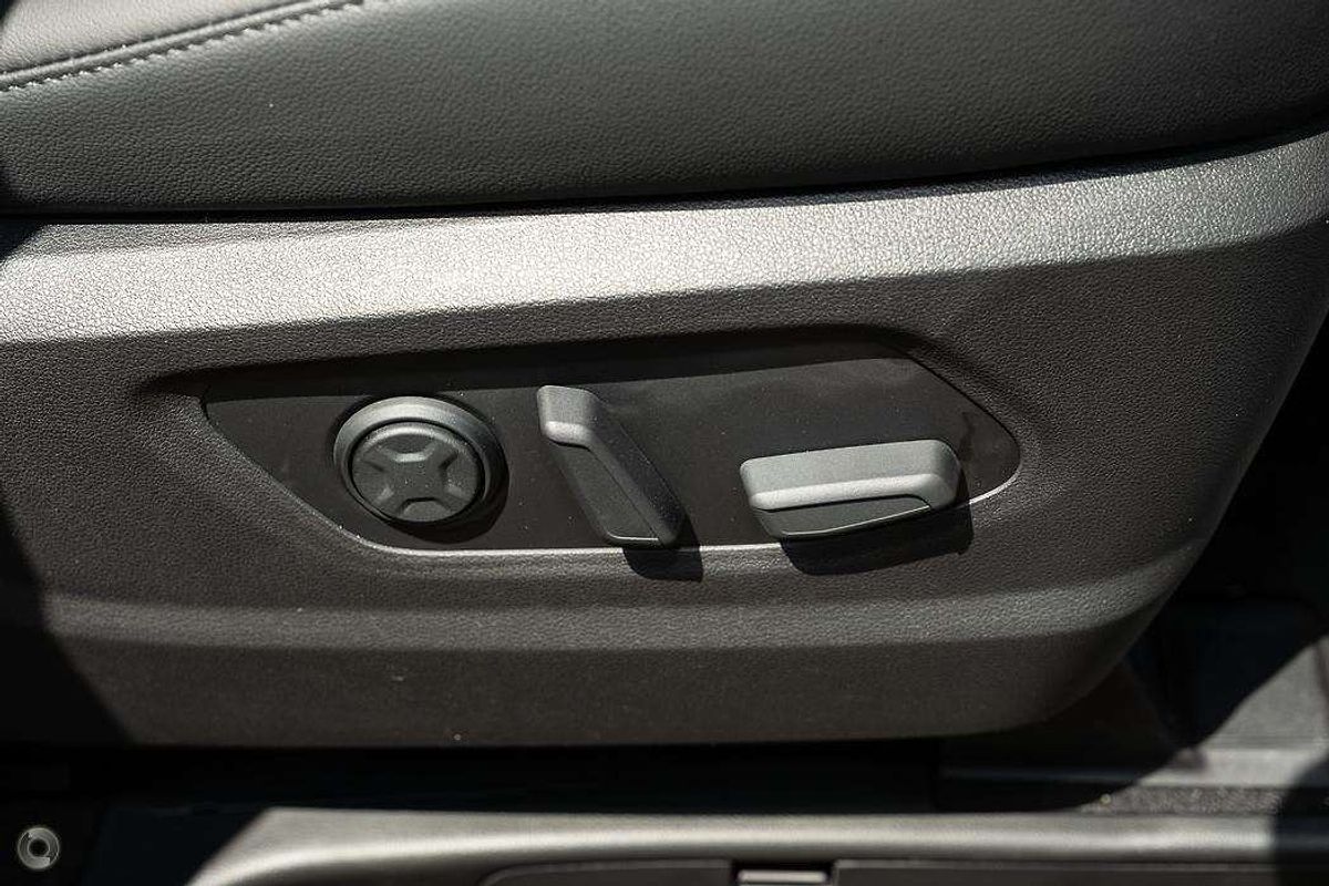 2025 Hyundai STARIA Highlander US4.V3