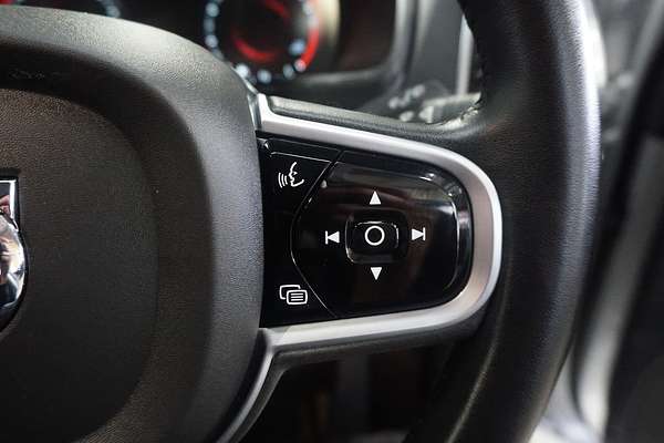 2019 Volvo XC90 T6 Inscription