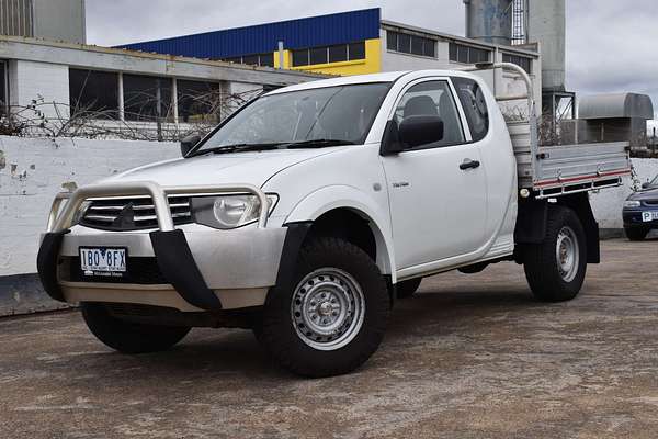 2014 Mitsubishi Triton GLX MN 4X4