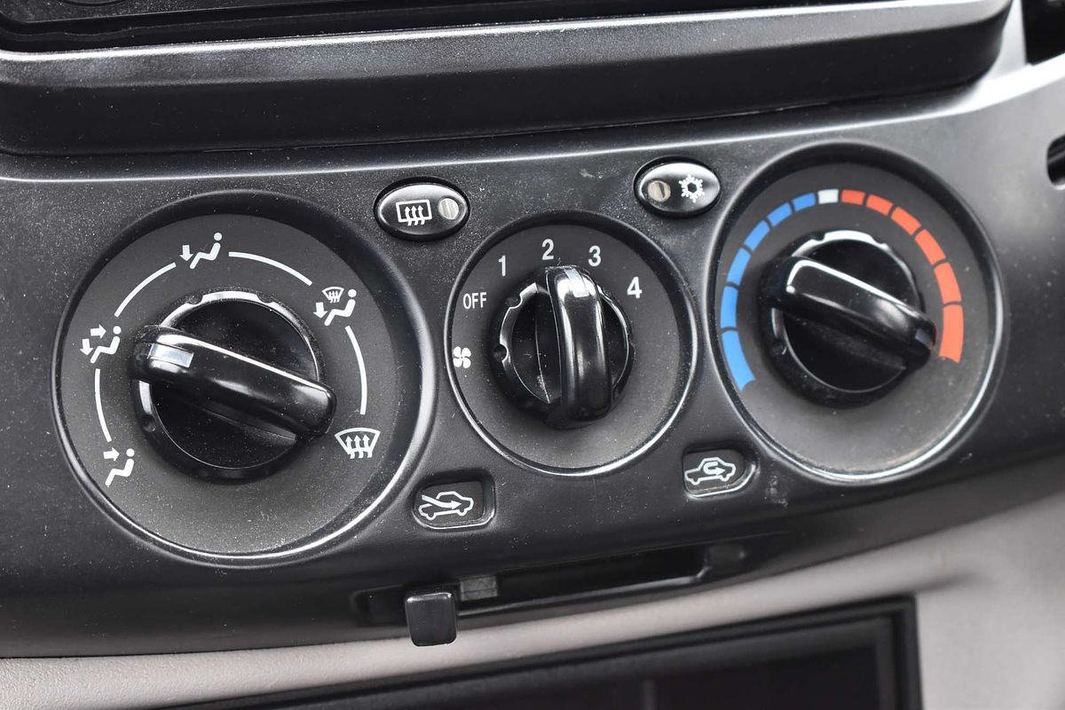 2014 Mitsubishi Triton GLX MN 4X4