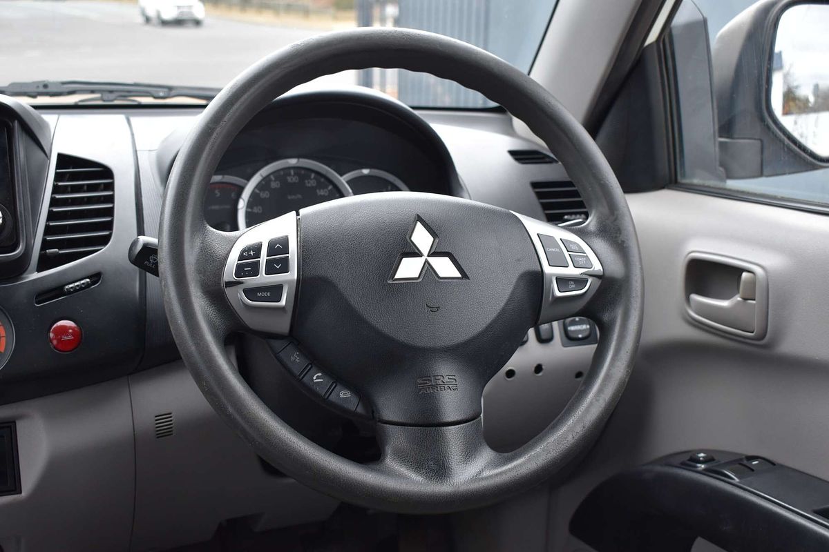 2014 Mitsubishi Triton GLX MN 4X4