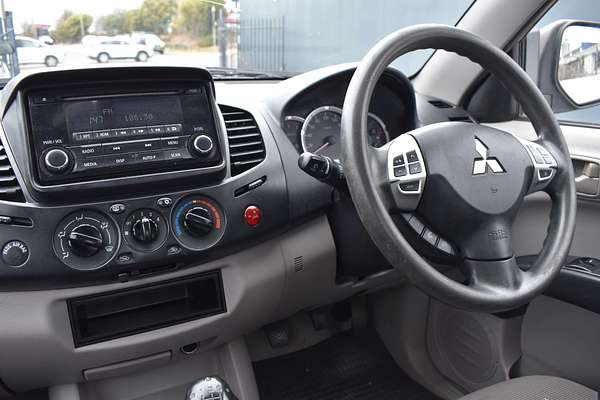 2014 Mitsubishi Triton GLX MN 4X4