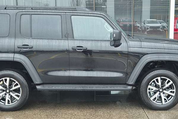 2025 GWM Tank 300 HEV Ultra P01
