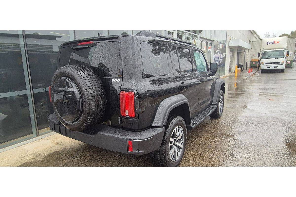2025 GWM Tank 300 HEV Ultra P01