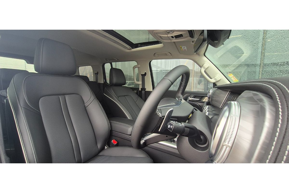 2025 GWM Tank 300 HEV Ultra P01