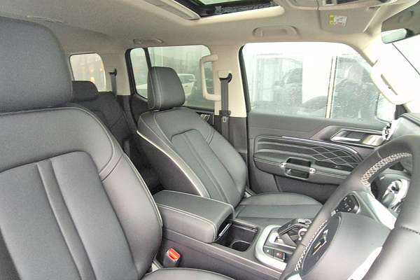2025 GWM Tank 300 HEV Ultra P01