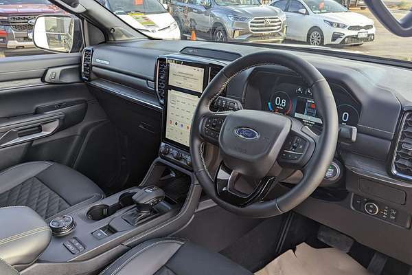 2025 Ford Everest Platinum  3.0L