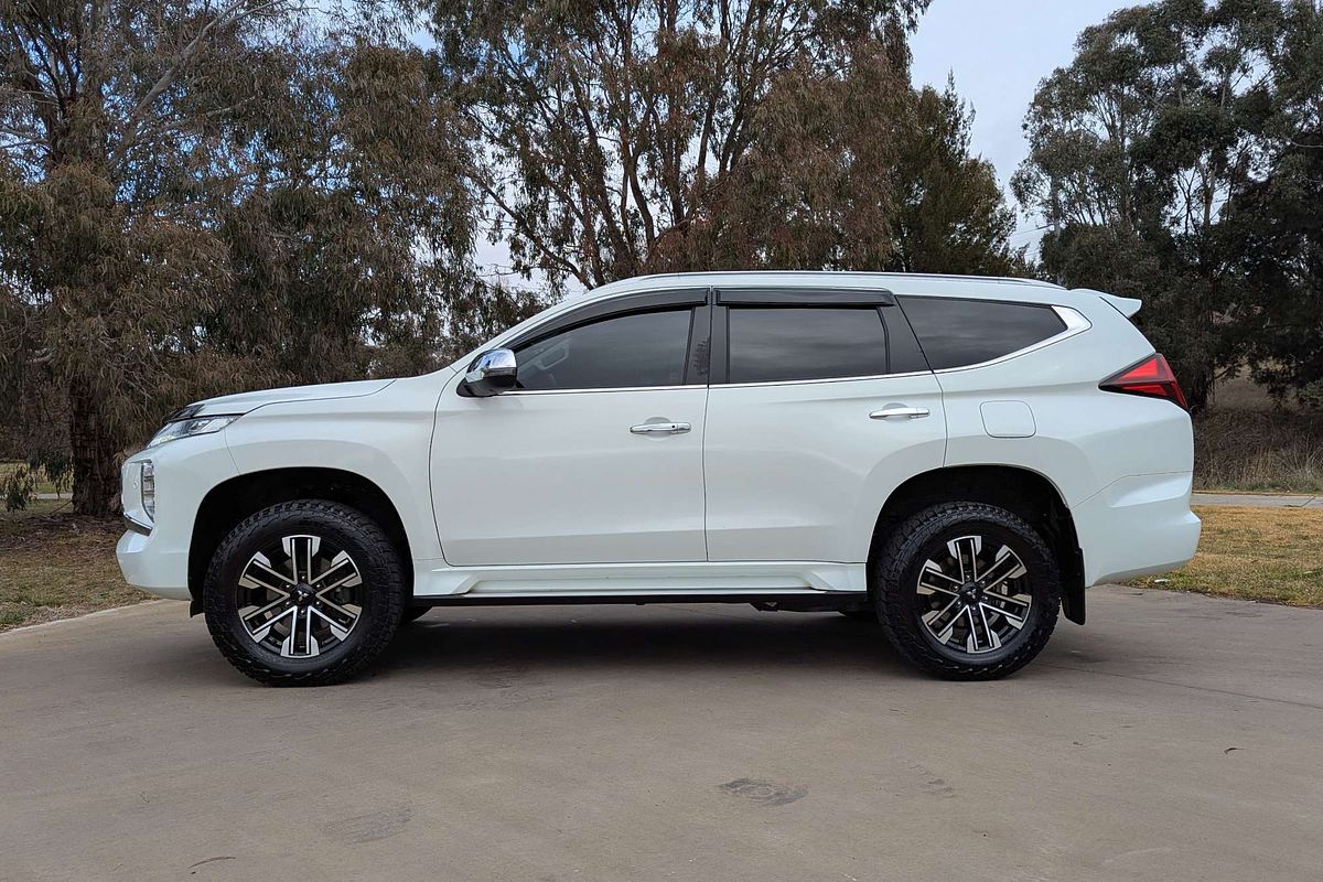 2022 Mitsubishi Pajero Sport Exceed QF