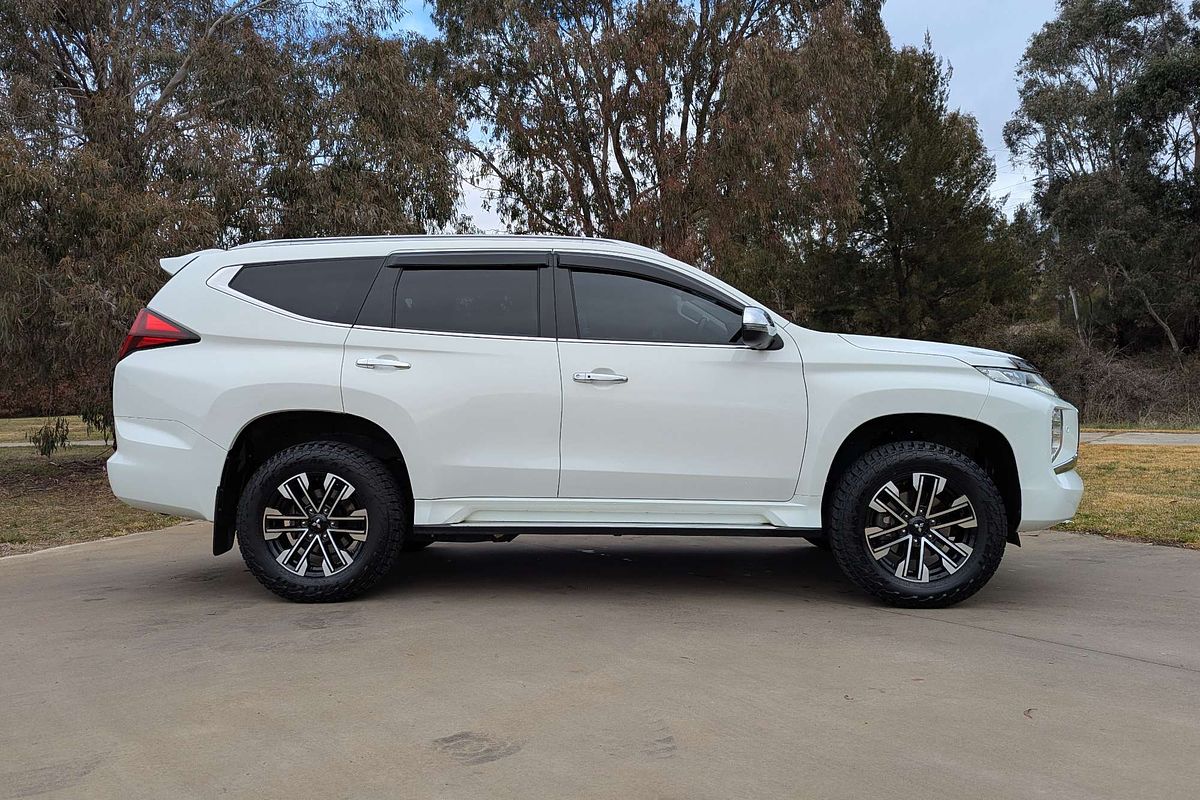 2022 Mitsubishi Pajero Sport Exceed QF