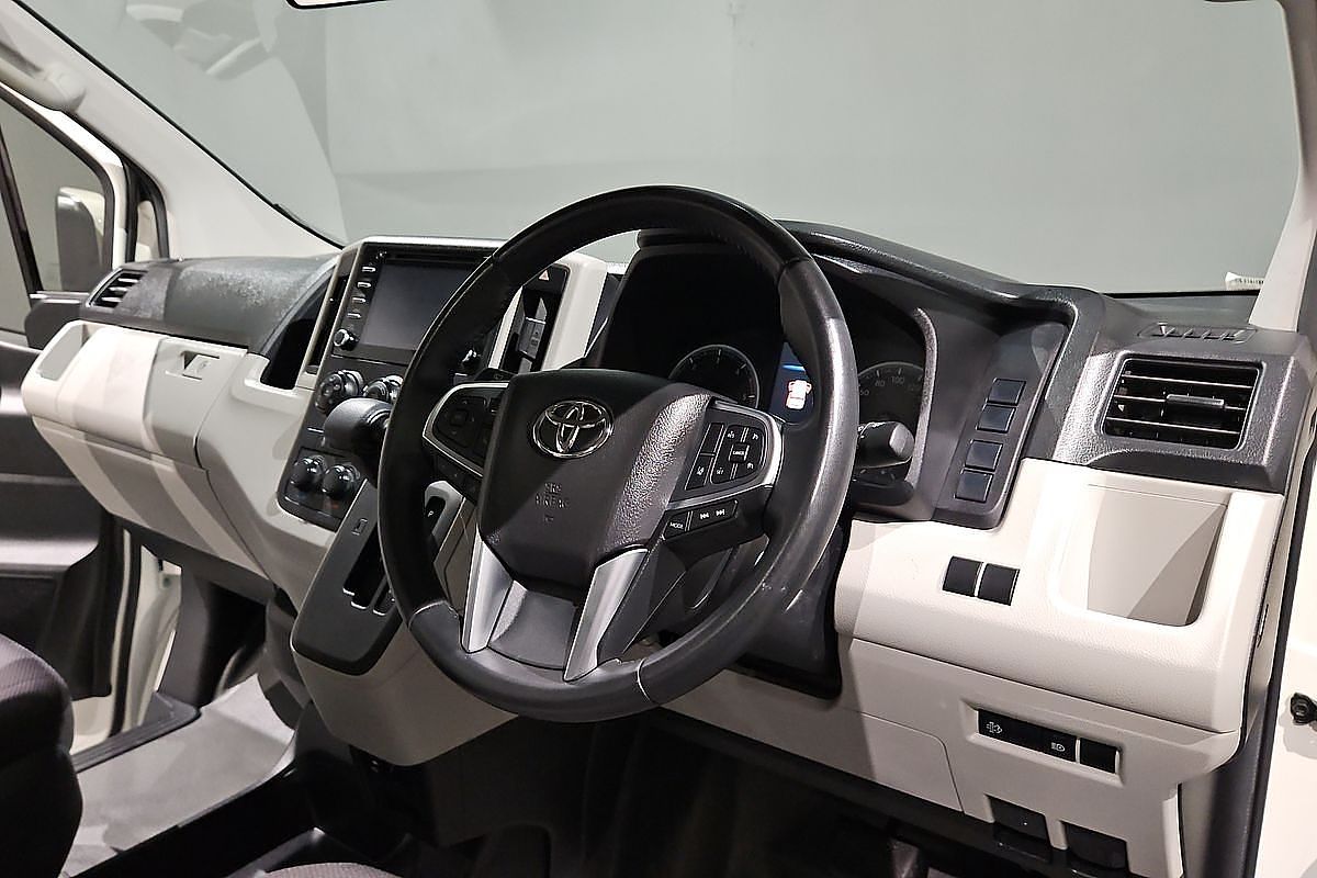 2019 Toyota Hiace Commuter GDH322R