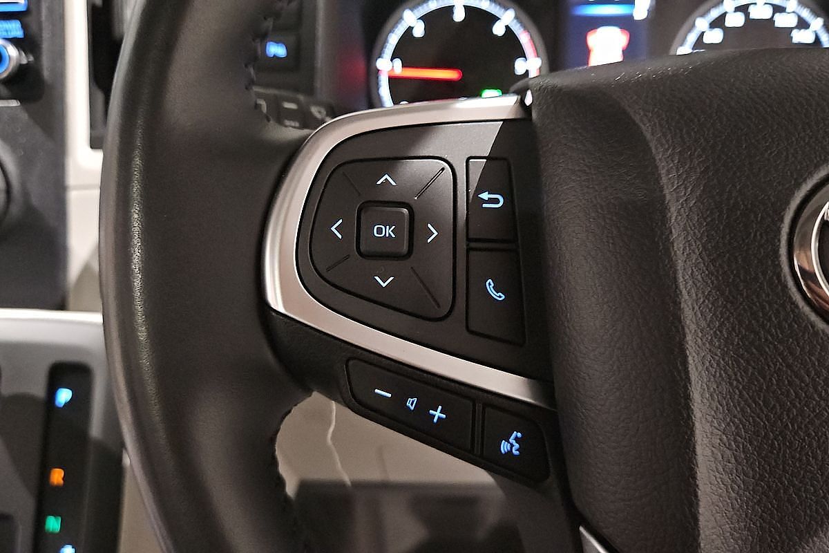 2019 Toyota Hiace Commuter GDH322R