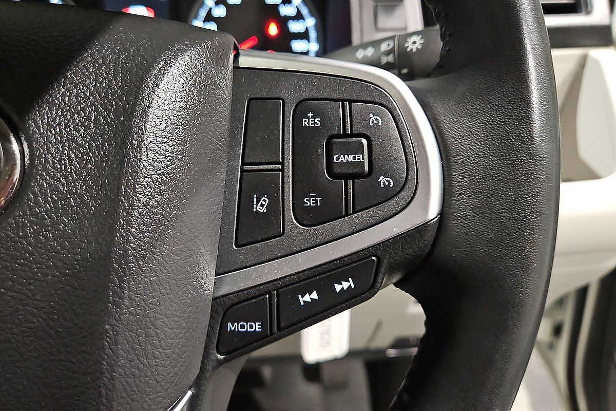 2019 Toyota Hiace Commuter GDH322R