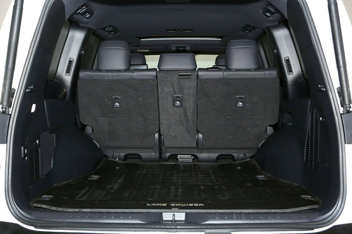 2023 Toyota Landcruiser Sahara ZX FJA300R