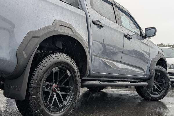 2025 Isuzu D-MAX BLADE 4X4
