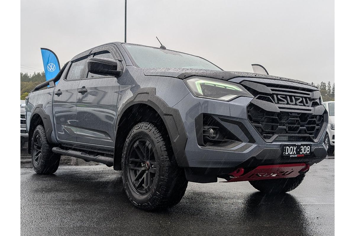 2025 Isuzu D-MAX BLADE 4X4