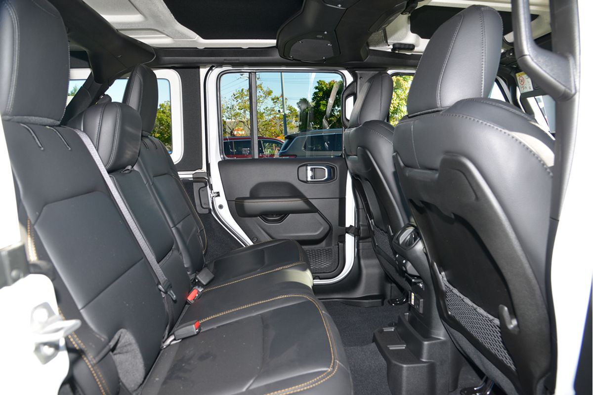 2024 Jeep Wrangler Unlimited Overland JL