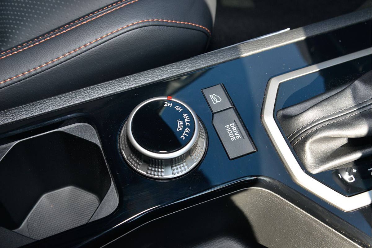 2025 Mitsubishi Triton GSR MV 4X4