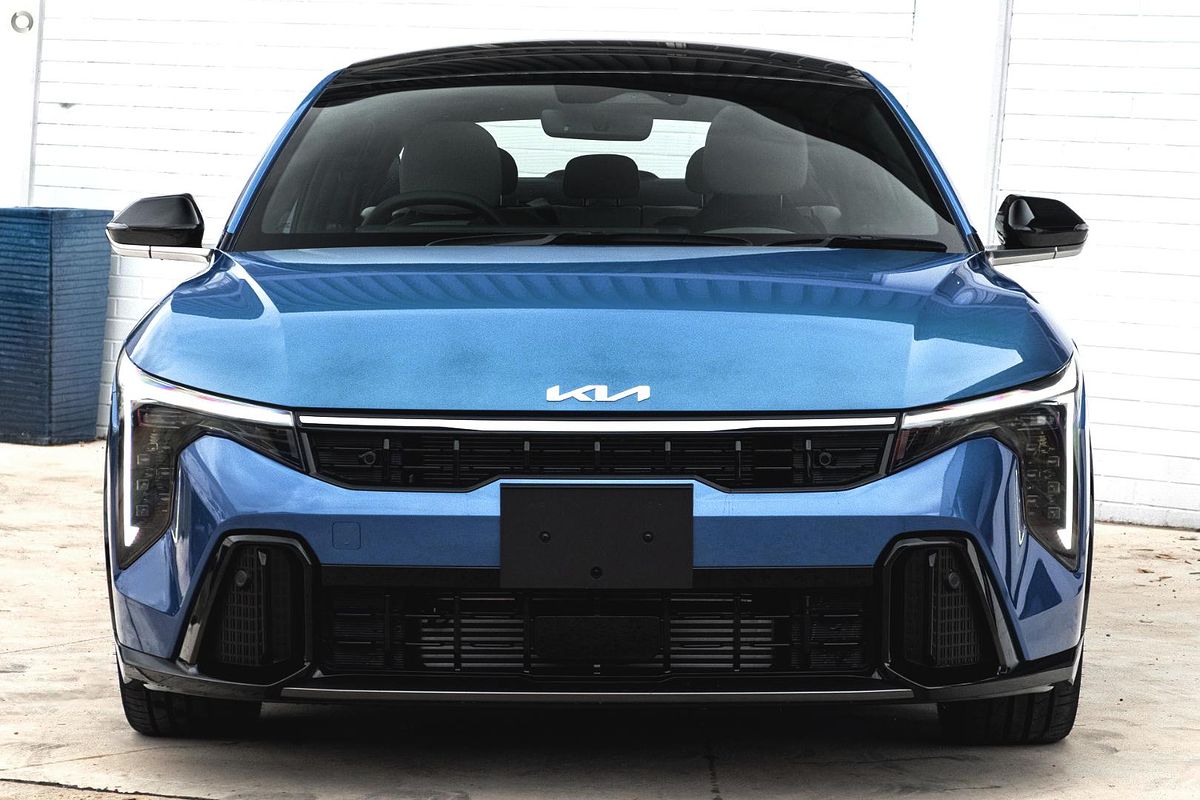 2025 Kia K4 GT-Line CL4m