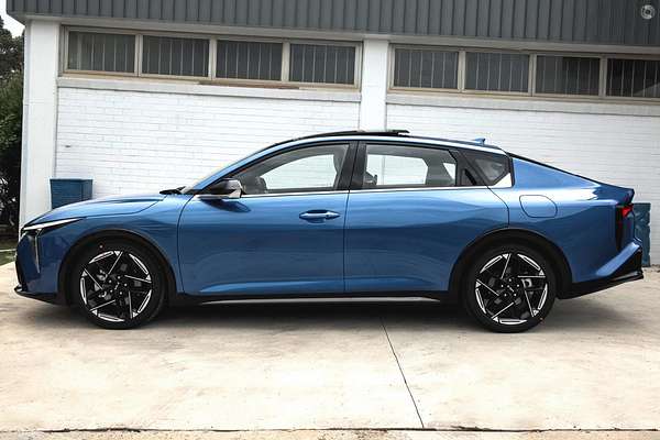 2025 Kia K4 GT-Line CL4m