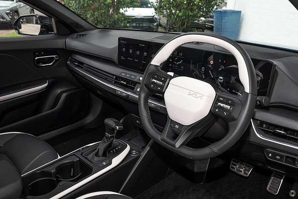 2025 Kia K4 GT-Line CL4m