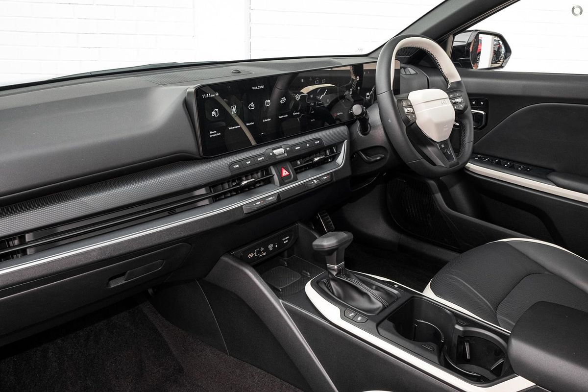 2025 Kia K4 GT-Line CL4m