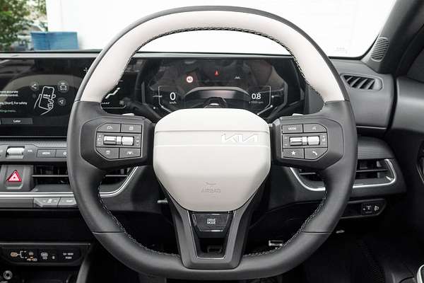 2025 Kia K4 GT-Line CL4m