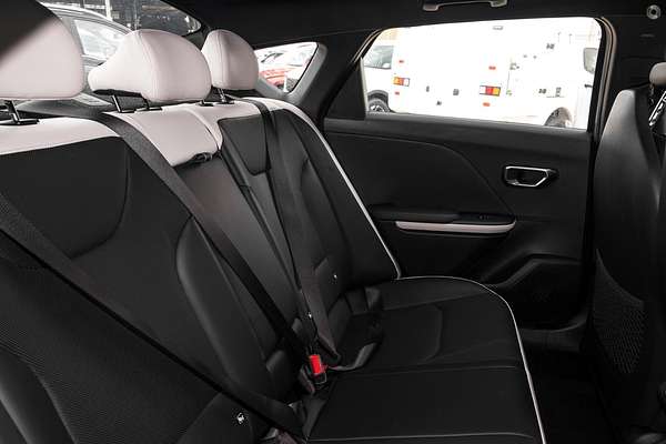 2025 Kia K4 GT-Line CL4m
