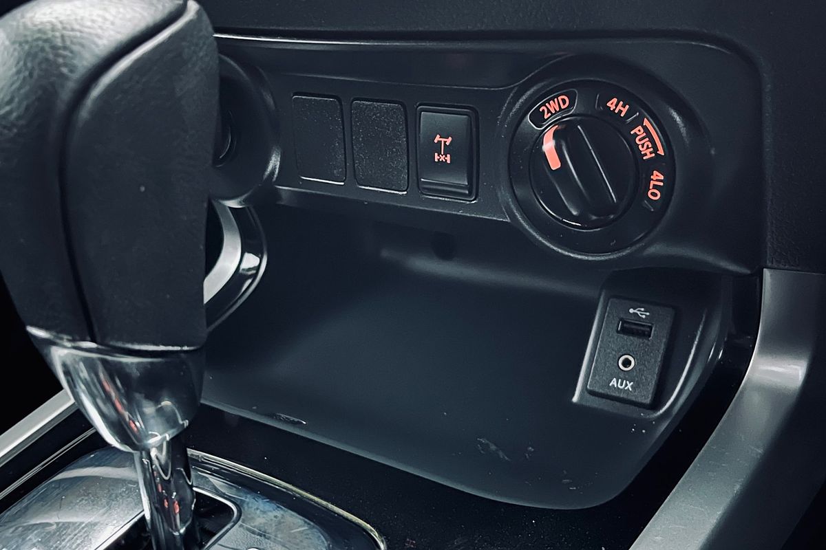 2018 Nissan Navara ST D23 Series 3 4X4