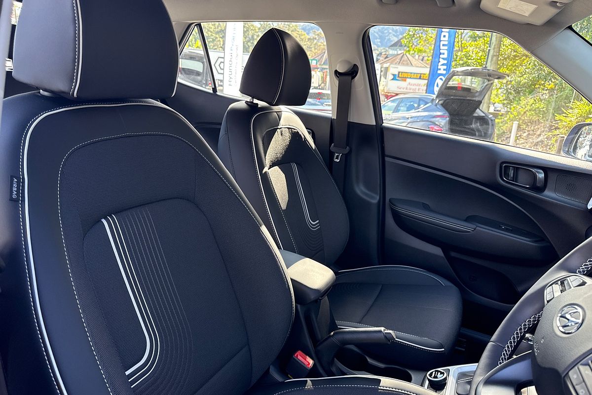 2025 Hyundai Venue Active QX.V5