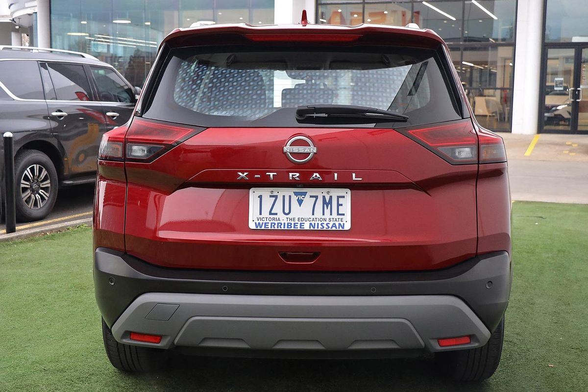 2024 Nissan X-TRAIL ST T33