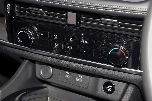 2024 Nissan X-TRAIL ST T33
