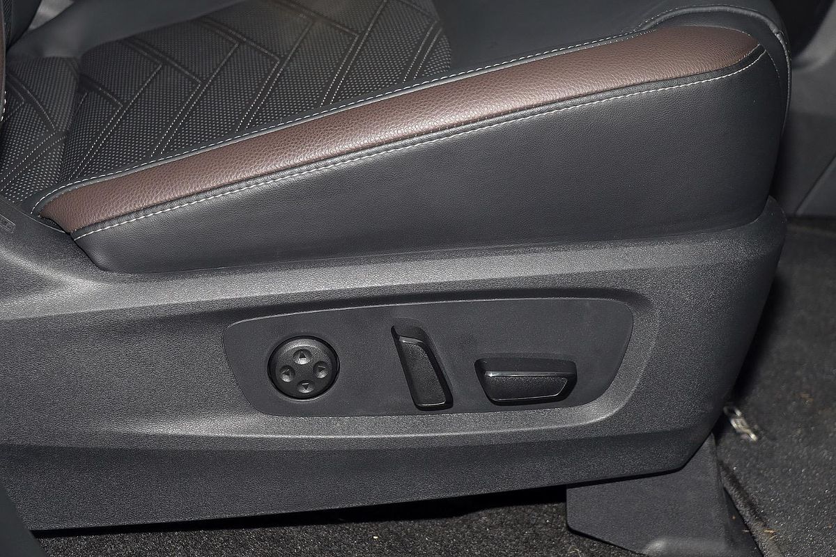 2023 Nissan Pathfinder Ti-L R53