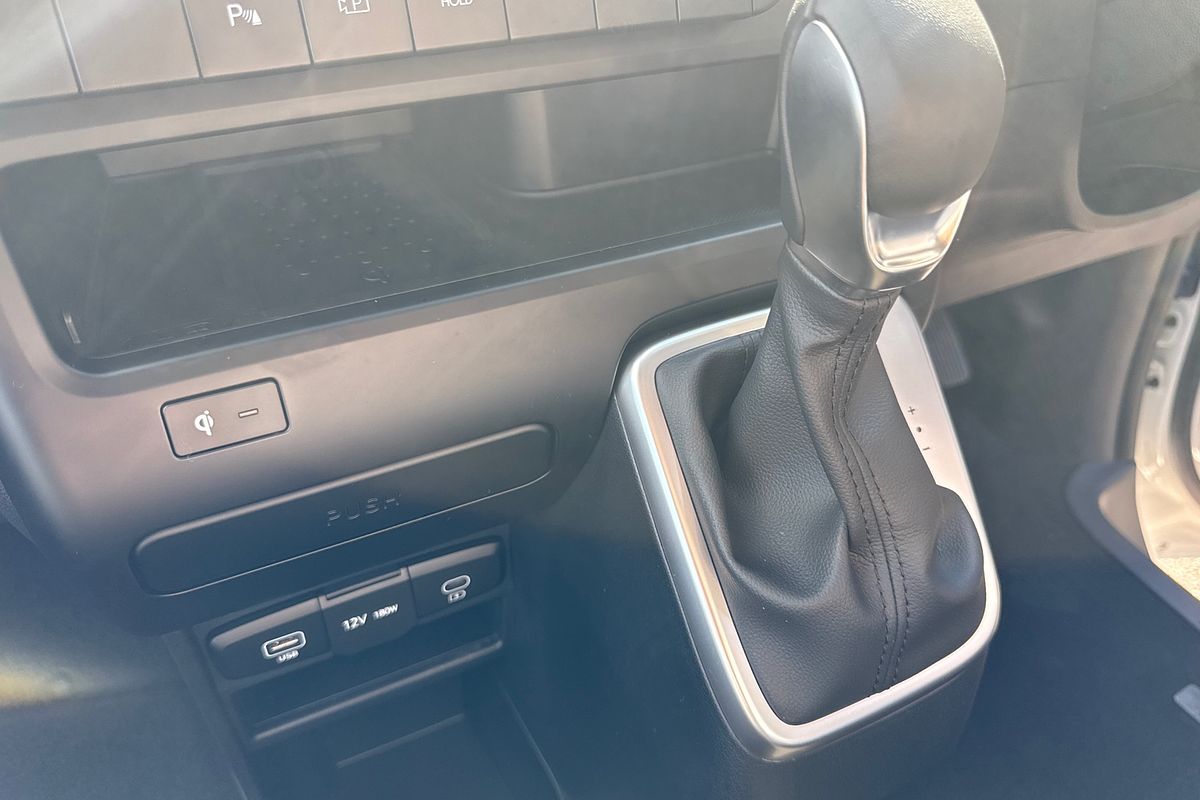 2025 Hyundai STARIA LOAD US4.V3