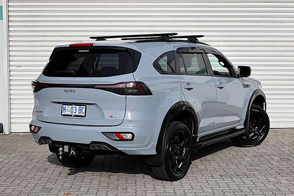 2025 Isuzu MU-X X-TERRAIN