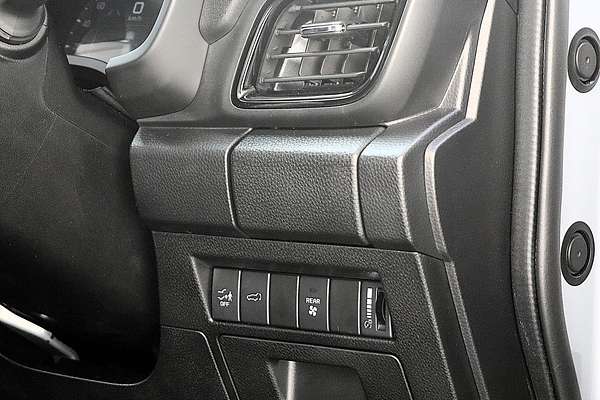 2025 Isuzu MU-X X-TERRAIN