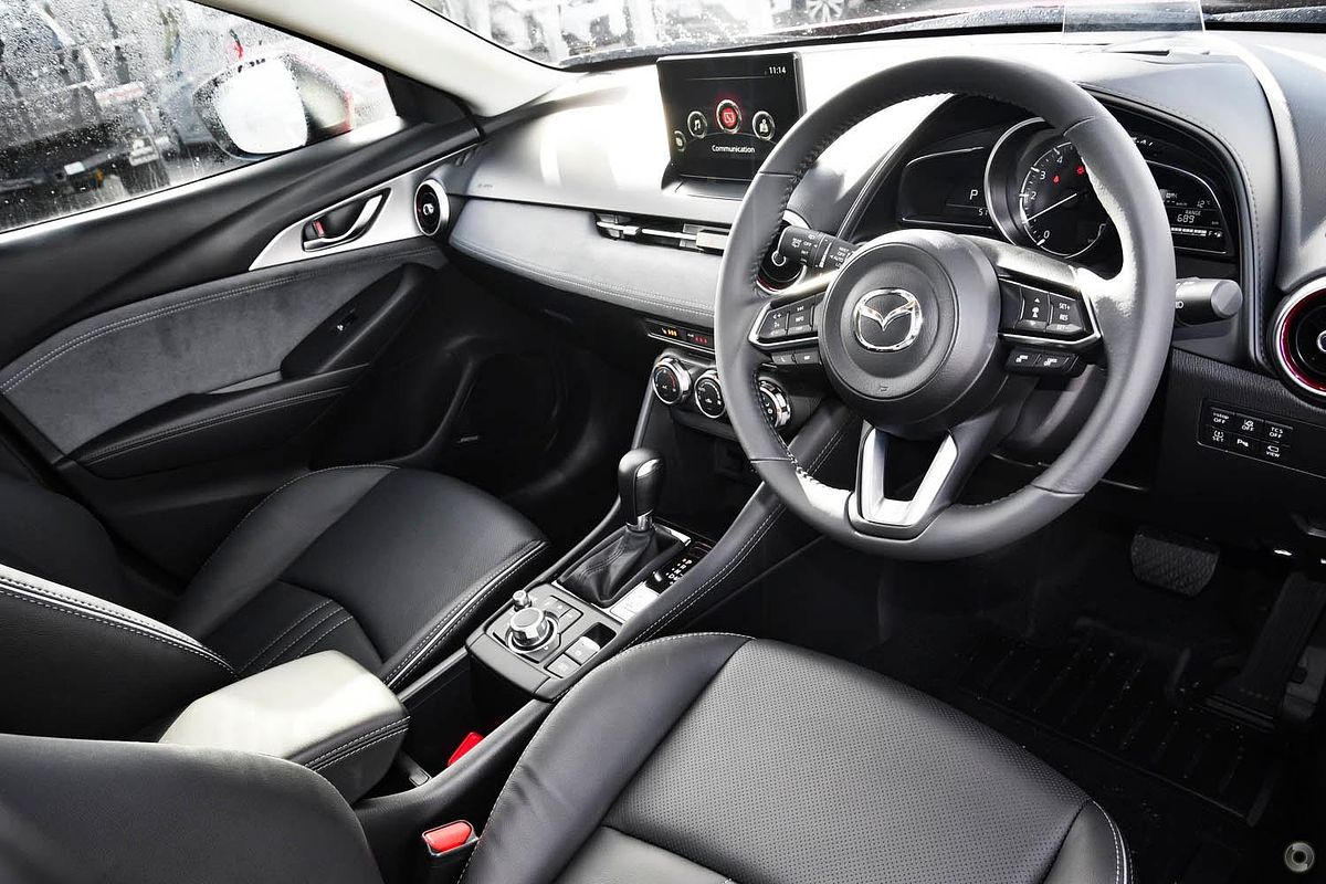 2025 Mazda CX-3 G20 Akari DK