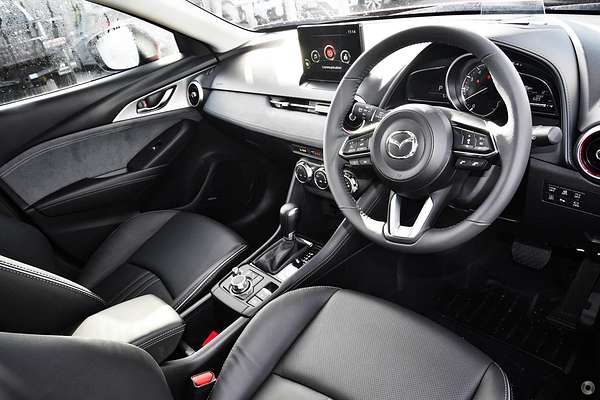 2025 Mazda CX-3 G20 Akari DK
