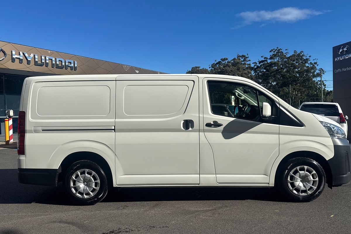 2023 Toyota Hiace GDH300R LWB